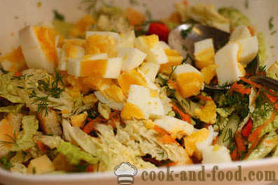 Oppskrift salat av kinakål med ost og krutonger