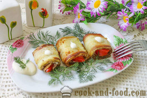 Oppskrift zucchini ruller med tomater og kylling