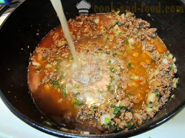 Ris suppe med kål og kjøttdeig