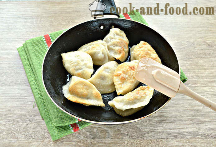 Omelett med dumplings i pannen - som de varme dumplings deilig, en trinnvis oppskrift bilder