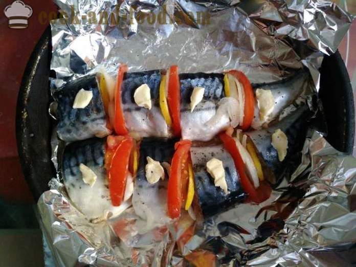 Makrell bakt med tomater og en sitron i folie - som bakt makrell med sitron i ovnen, med en trinnvis oppskrift bilder