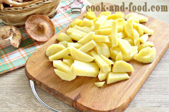 Fersk sopp stekt med poteter - hvordan å steke sopp med poteter i en stekepanne, en trinnvis oppskrift bilder