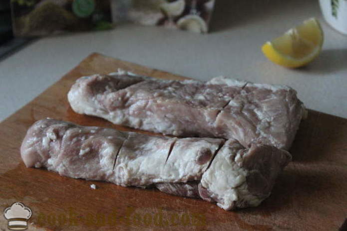 Svinestek i folie - så deilig å koke svinekjøtt i soyasaus, en trinnvis oppskrift bilder