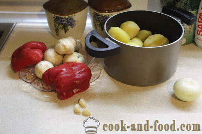Varm sjampinjong salat med poteter - hvordan å lage en varm potetsalat med sopp, en trinnvis oppskrift bilder