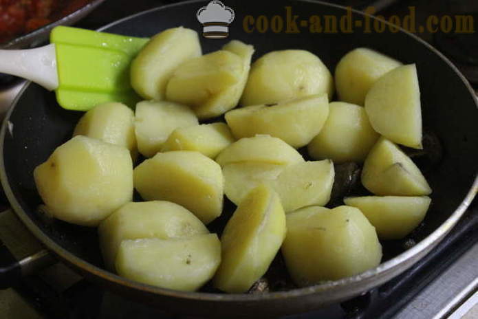 Poteter med sopp med rømme og hvitløk - hvordan du koker poteter med sopp i en stekepanne, en trinnvis oppskrift bilder