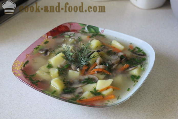 Tsjekkisk potet suppe med sopp - hvordan å lage mat tsjekkisk suppe med sopp, en trinnvis oppskrift bilder