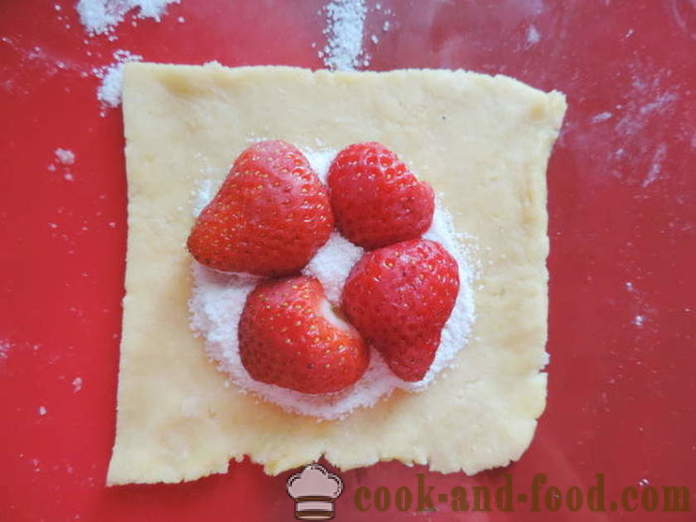 Sand kjeks med jordbær i ovnen - hvordan å bake shortbread fylt med jordbær, en trinnvis oppskrift bilder