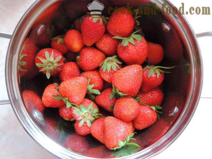 Sand kjeks med jordbær i ovnen - hvordan å bake shortbread fylt med jordbær, en trinnvis oppskrift bilder
