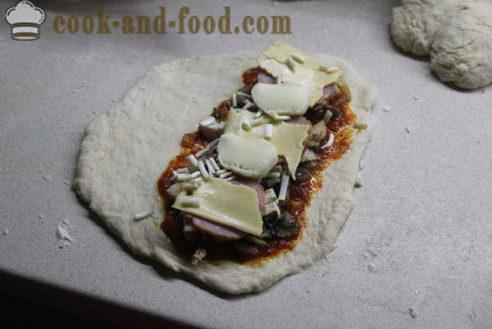 Pizza calzone med kylling hjemme - hvordan å lage en calzone hjem, trinnvis oppskrift bilder