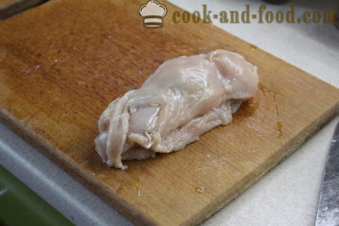 Bakt kylling roll i ovnen - som bakt kylling roll i ovnen i folie, med en trinnvis oppskrift bilder