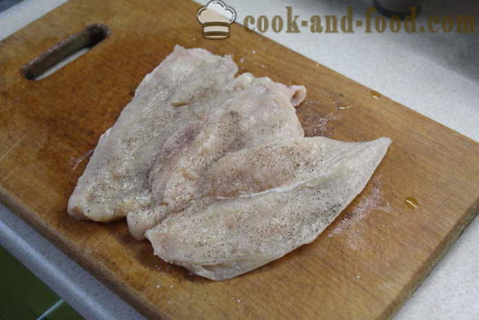 Bakt kylling roll i ovnen - som bakt kylling roll i ovnen i folie, med en trinnvis oppskrift bilder