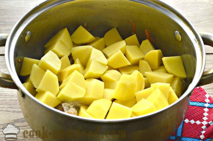 Bakte poteter med kylling - hvordan å lage en deilig lapskaus av poteter med kylling, en trinnvis oppskrift bilder