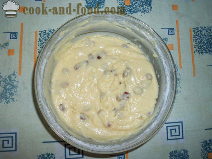 Enkelt cupcake på yoghurt med rosiner i silikon molds - Hvordan lage cupcakes på yoghurt hjemme, steg for steg oppskrift bilder