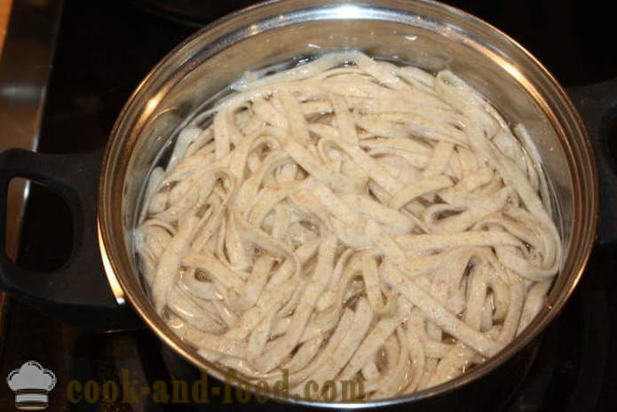 Chicken noodle soup hjemme - hvordan du koker suppe med hjemmelagde nudler, trinnvis oppskrift bilder