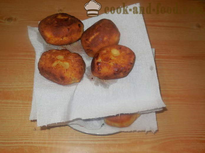 Kaker fra cottage cheese deig med aprikoser i en panne - hvordan å lage kaker med aprikoser, trinnvis oppskrift bilder