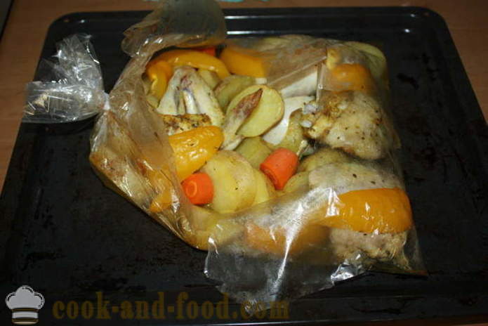 Bakte poteter med kylling i ermet - hvordan du koker potetene i ovnen med kylling, en trinnvis oppskrift bilder