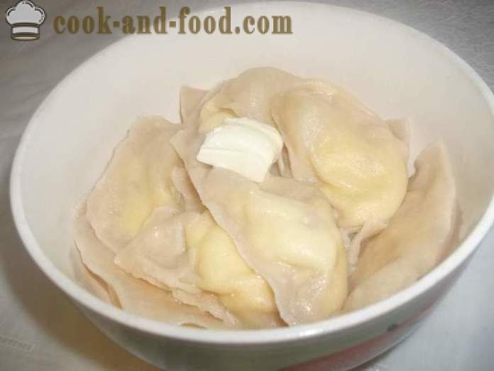 Deilige dumplings med cottage cheese og kirsebær saus - hvordan å lage dumplings med cottage cheese, en trinnvis oppskrift bilder