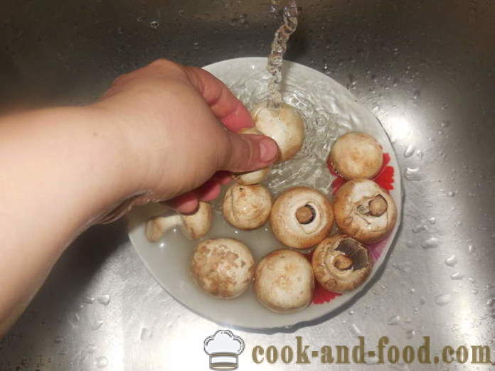 Stuet sopp i fløtesaus i en panne - hvordan å lage mat sopp i rømme, en trinnvis oppskrift bilder