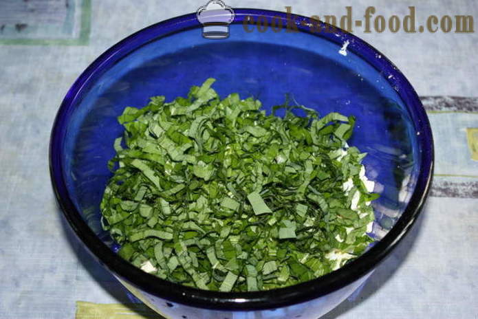 En deilig salat med ramsløk - hvordan å forberede en salat av hvitløk og egg med rømme, en trinnvis oppskrift bilder