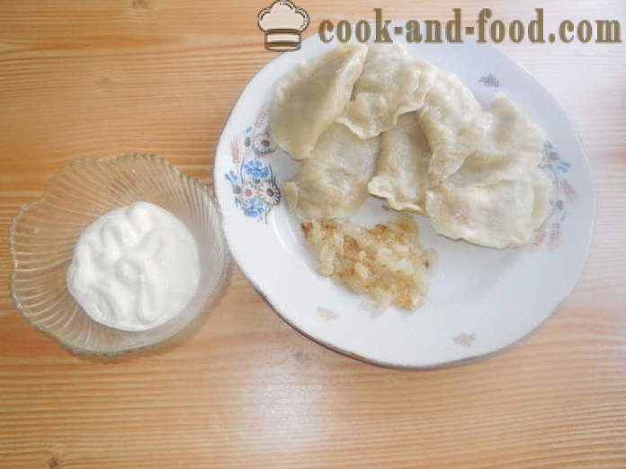 Meatless dumplings med rå poteter og løk - hvordan å lage mat dumplings med rå poteter, en trinnvis oppskrift bilder