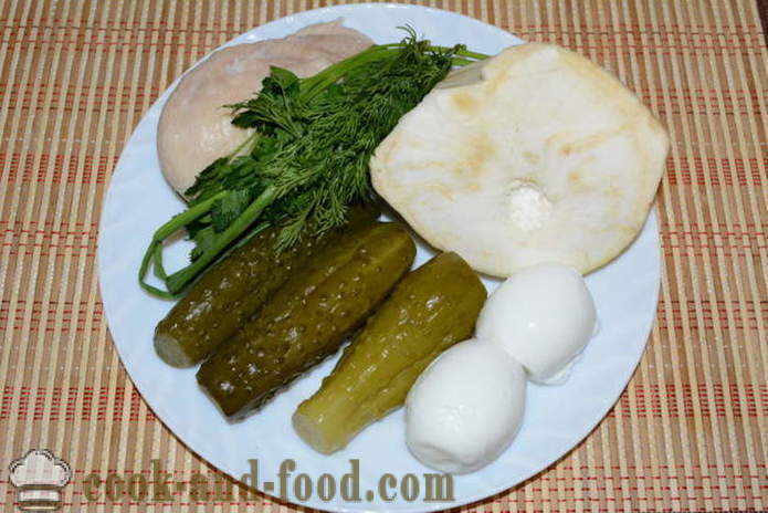 Sellerisalat med kylling, egg, agurk og majones - Hvordan forberede en salat av selleri rot, en trinnvis oppskrift bilder
