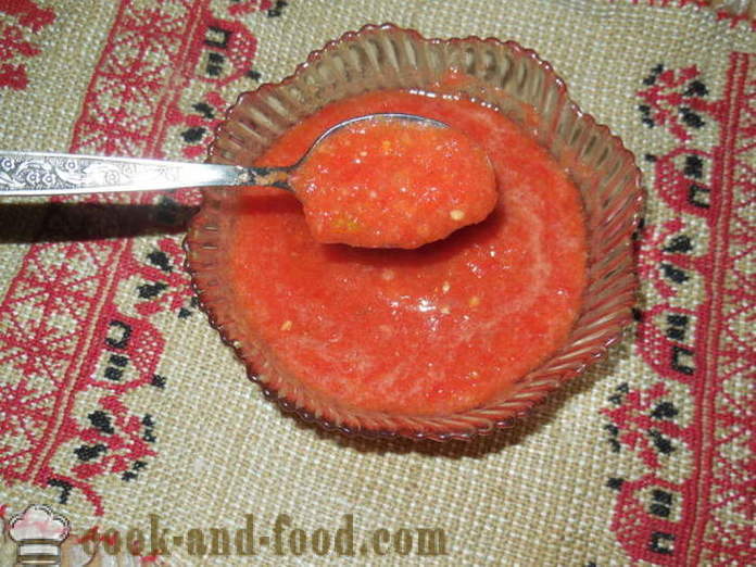 Adjika velsmakende tomat, bjelle og chilipepper uten matlaging - hvordan du koker Adjika pepper og tomater