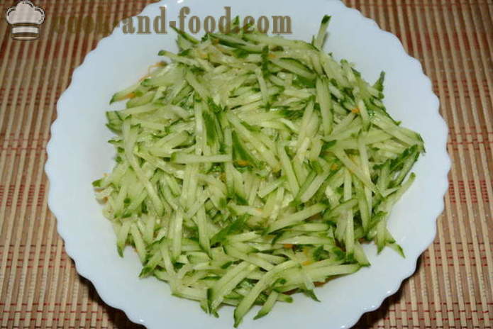 Salat av gresskar og agurk med sennepsaus - hvordan å forberede en salat med gresskar og agurk, med en trinnvis oppskrift bilder