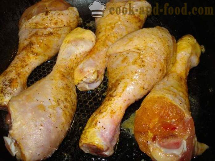 Kylling drumstick i soyasaus - både deilig å koke kyllinglår i en stekepanne, en trinnvis oppskrift bilder