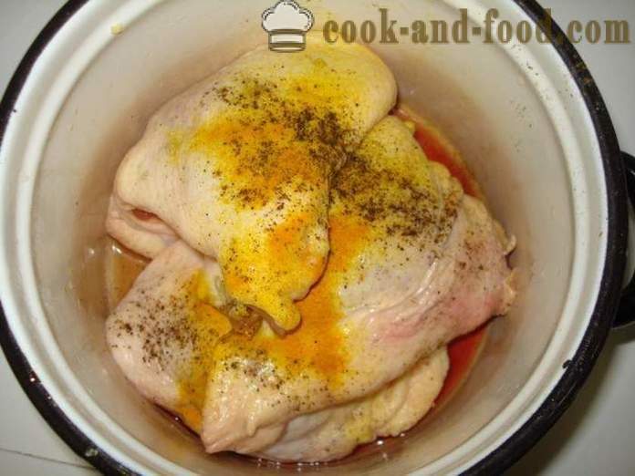 Bakt kylling lår i en folie - som en deilig bakt kyllinglår i ovnen, med en trinnvis oppskrift bilder