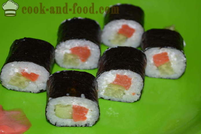 Sushi ruller med rød fisk, ost og agurk - hvordan å lage rundstykker hjemme, trinnvis oppskrift bilder