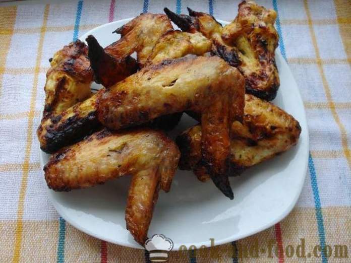 Grillspyd av kylling vinger - som en velsmakende marinade for grilling kyllingvinger, en trinnvis oppskrift bilder