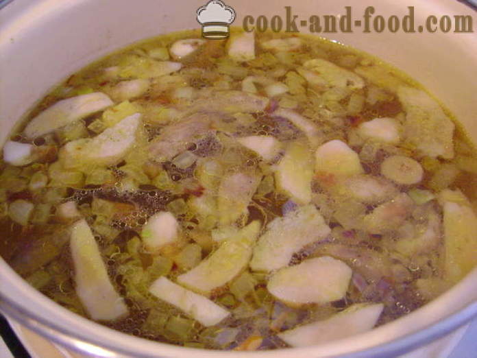 Deilig soppsuppe fra de frosne hvite sopp - hvordan du koker suppe fra de frosne hvite sopp, en trinnvis oppskrift bilder