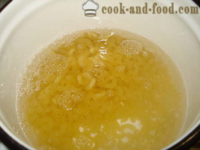 Hvordan koke pastaen i pannen, slik at de ikke kleber seg sammen, trinnvis oppskrift bilder