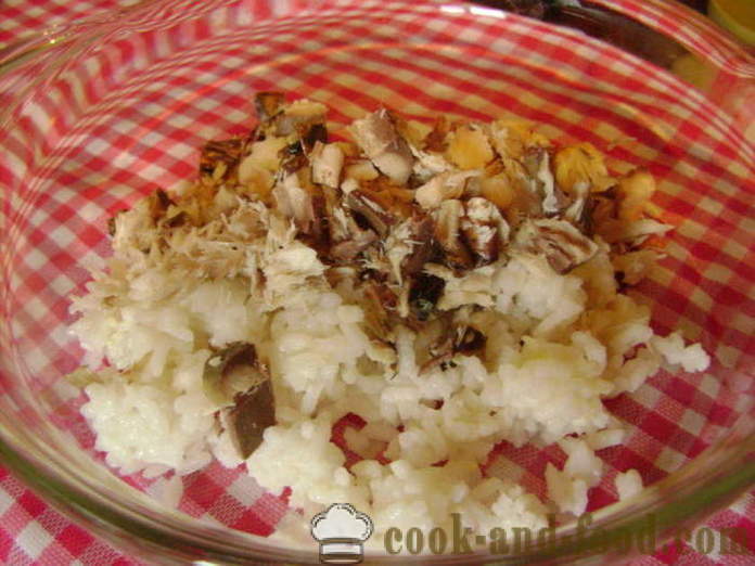 Enkelt fisk salat med ris og egg - hvordan å lage mat fisk salat med ris, en trinnvis oppskrift bilder