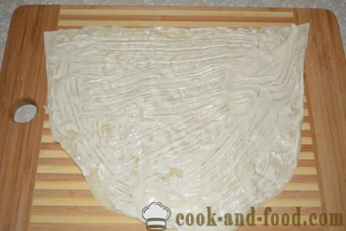En enkel rull med pitabrød med brisling, ost og egg - hvordan å lage et brød av pitabrød med brisling, en trinnvis oppskrift bilder