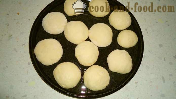 Gjær boller med sesamfrø i ovnen - Hvordan lage en bolle med sesamfrø hjemme, steg for steg oppskrift bilder