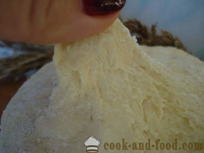Kosete deigen for dumplings på kefir - hvordan å forberede deigen for dumplings dampet, med en trinnvis oppskrift bilder