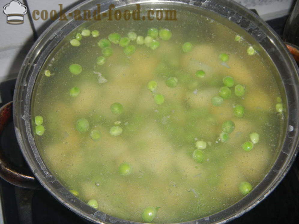 Kyllingsuppe med grønne erter - hvordan du koker suppe med grønne erter frosne eller friske, med en trinnvis oppskrift bilder