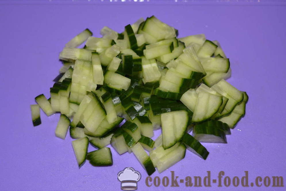 En enkel salat med beisede sopp - hvordan man skal fremstille en salat av beisede sopp, en trinnvis oppskrift bilder