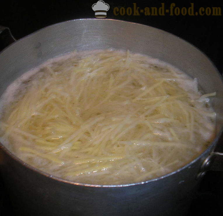 Salat med potet pinner og pølse - Hvordan lage potetsalat, en trinnvis oppskrift bilder
