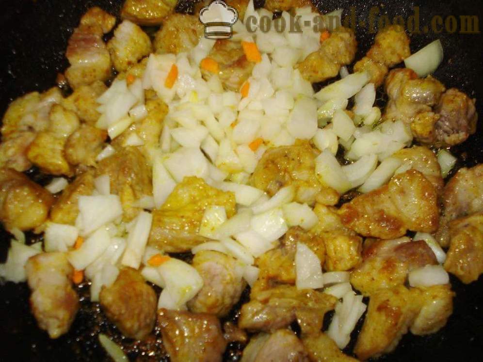 Pilaf i en stekepanne med svinekjøtt - hvordan du koker risotto med svinekjøtt i en stekepanne, en trinnvis oppskrift bilder