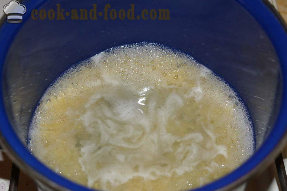 Melk vermicelli for barn - hvordan brygge melk nudler i pannen, en trinnvis oppskrift bilder
