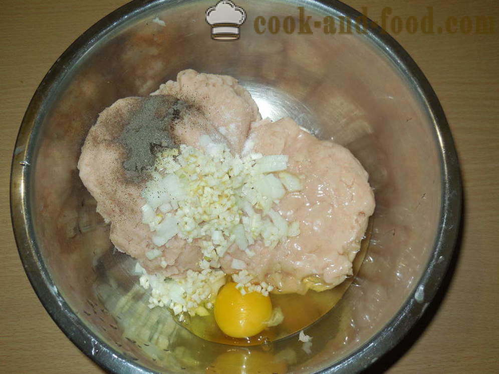 Steam kjøtt roll med vaktel egg - hvordan å lage kjøttpudding med egg for et par, med en trinnvis oppskrift bilder