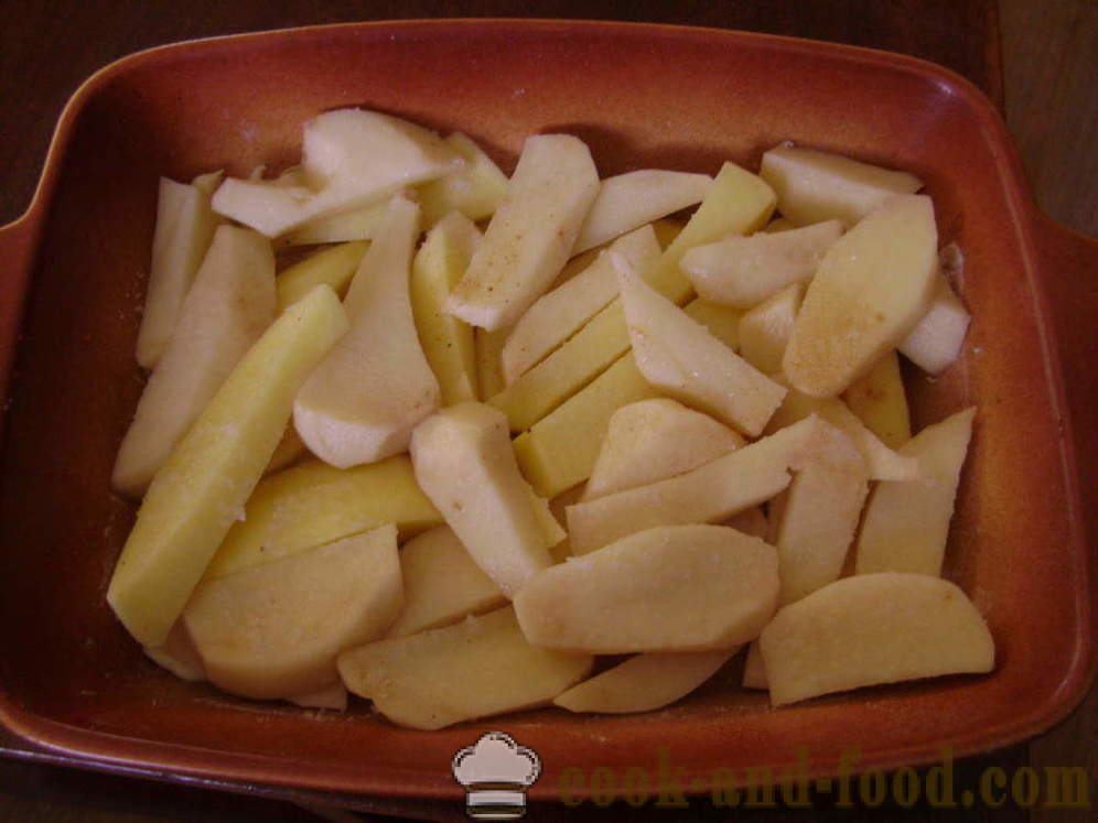 Poteter bakt i fløtesaus - begge deilige bakte poteter i ovnen med brunet skorpe, med en trinnvis oppskrift bilder