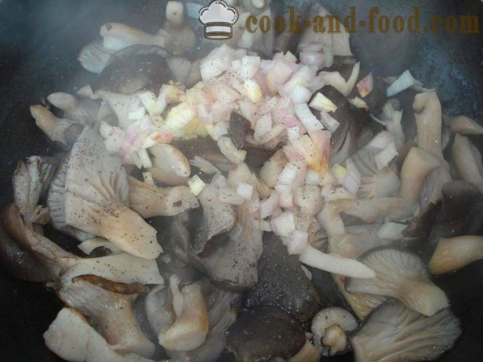 Østerssopp stekt med løk og krydder - hvordan å lage mat stekt østerssopp, en trinnvis oppskrift bilder