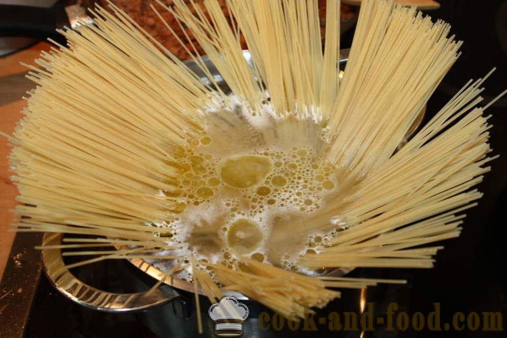 Spaghetti med bolognese saus - hvordan å lage spaghetti bolognese, en trinnvis oppskrift bilder