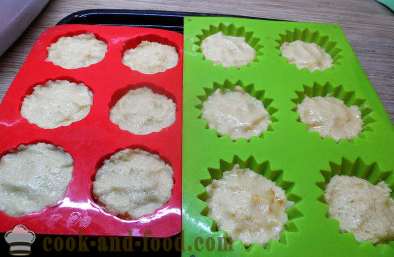 Enkle cupcakes på yoghurt eller rømme med semulegryn - hvordan å lage cupcakes i bokser, steg for steg oppskrift bilder