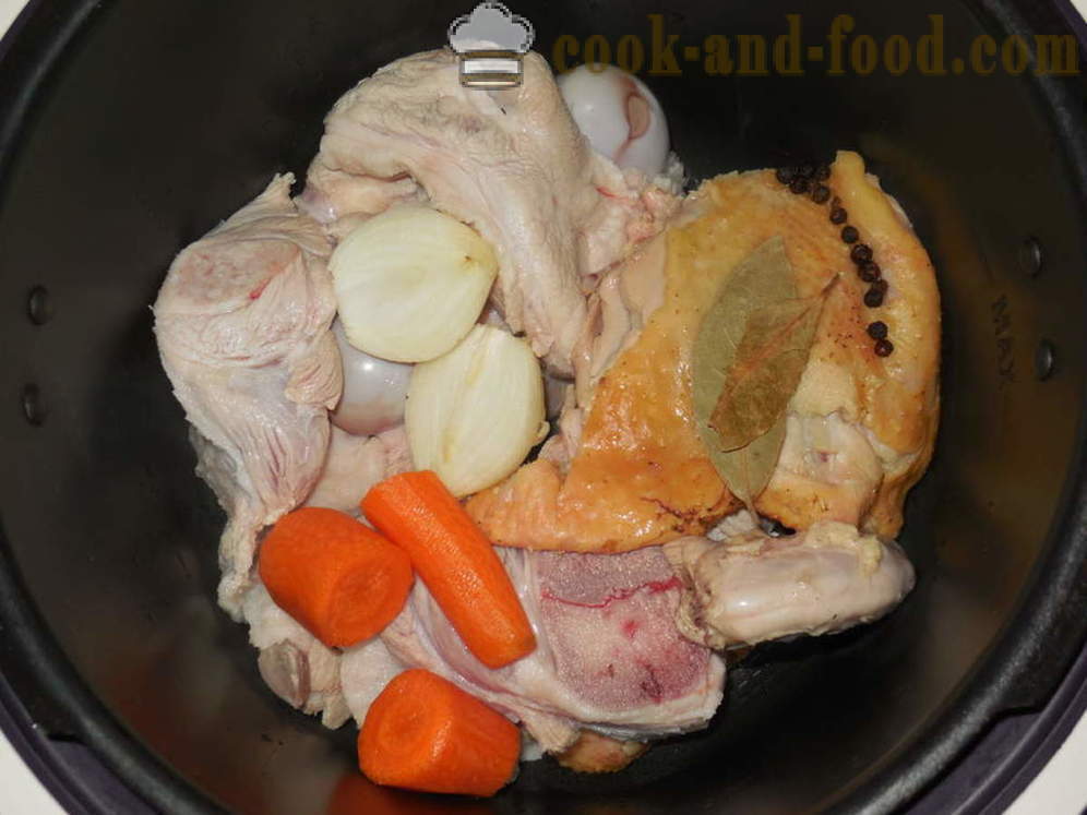Hjemmelaget jellied kylling uten gelatin - hvordan å forberede jellied kylling og svinekjøtt multivarka-komfyr, en trinnvis oppskrift bilder