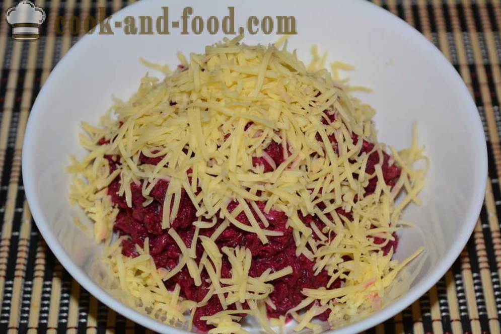 Rødbeter salat med hvitløk og ost - hvordan å lage mat rødbeter salat med hvitløk og ost oppskrift med bilde
