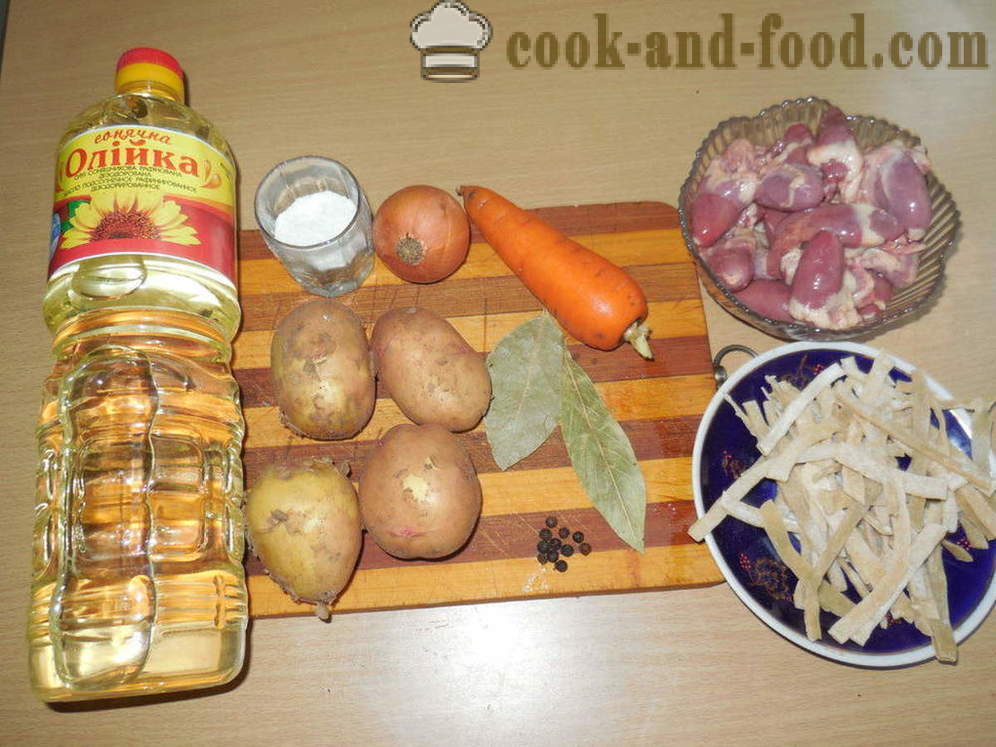 Suppe med hjemmelagde nudler og kylling hjerter - hvordan du koker kylling suppe i multivarka, trinnvis oppskrift bilder